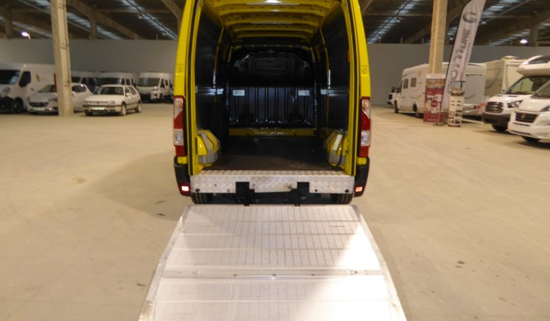 
								RENAULT Master Furgon L3H2 3500 Bl dCi 135CV puerta elevadora lleno									
