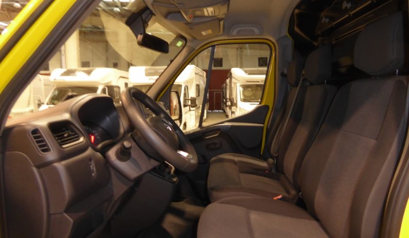 
								RENAULT Master Furgon L3H2 3500 Bl dCi 135CV puerta elevadora lleno									