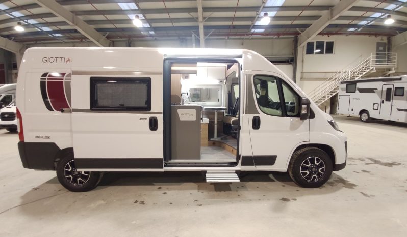 
								CI KYROS 5 EVO CAMPER FIAT DUCATO 140 CVS + A.A. 12 VOLTS lleno									
