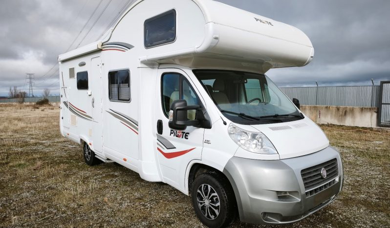 
								PILOTE AVENTURA A710 CAPUCHINA 6 P. LITERAS lleno									