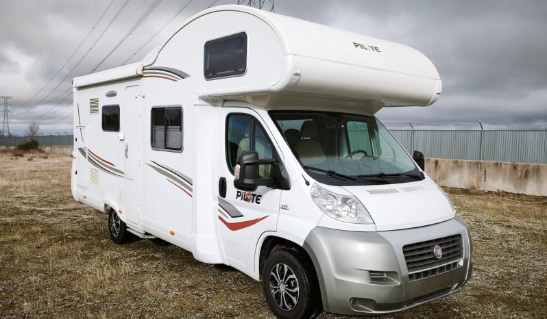 
								PILOTE AVENTURA A710 CAPUCHINA 6 P. LITERAS lleno									