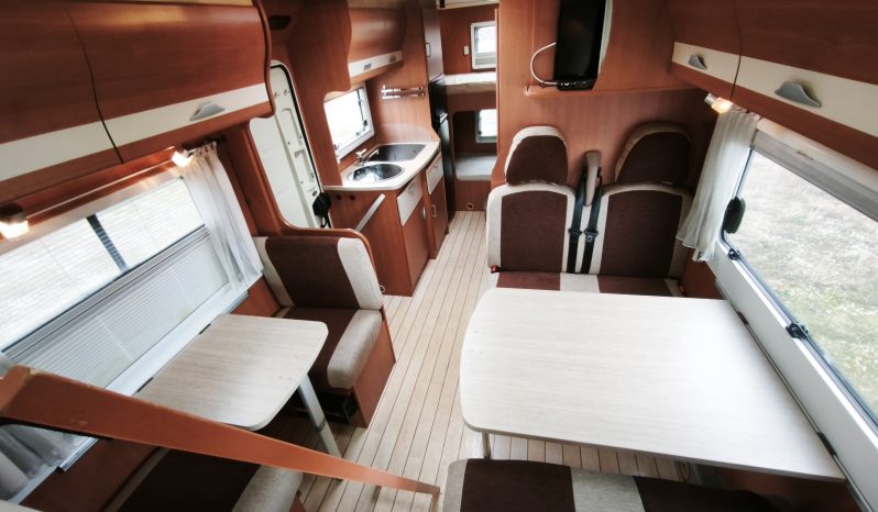 
								PILOTE AVENTURA A710 CAPUCHINA 6 P. LITERAS lleno									