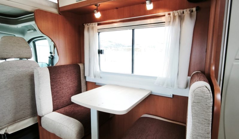 
								PILOTE AVENTURA A710 CAPUCHINA 6 P. LITERAS lleno									