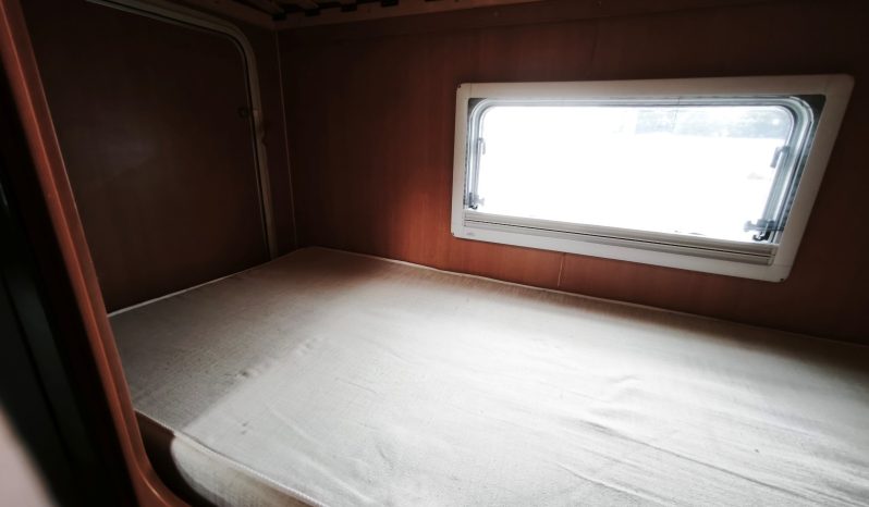 
								PILOTE AVENTURA A710 CAPUCHINA 6 P. LITERAS lleno									