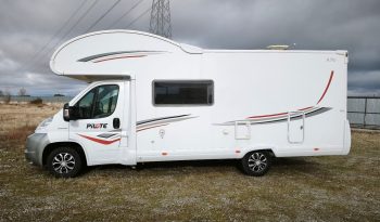 
									PILOTE AVENTURA A710 CAPUCHINA 6 P. LITERAS lleno								