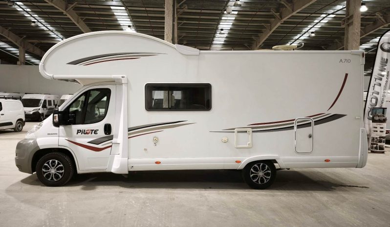 
								PILOTE AVENTURA A710 CAPUCHINA 6 P. LITERAS lleno									