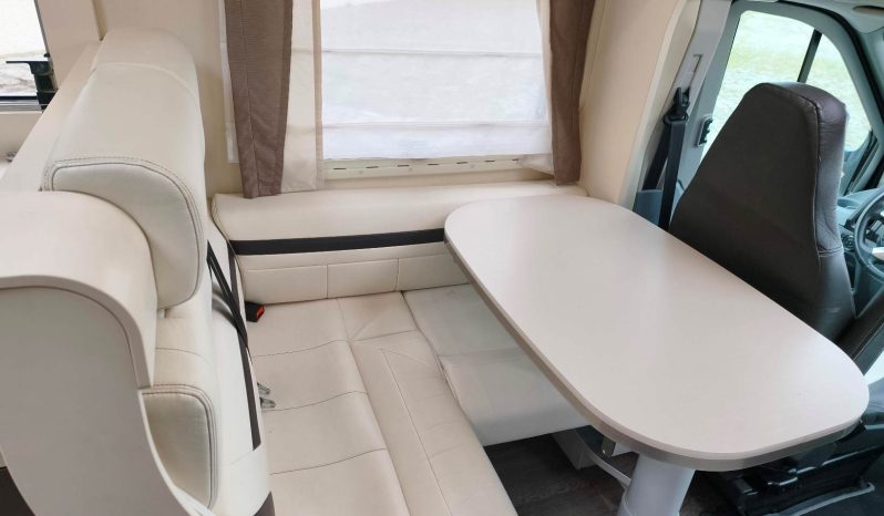 
								CHAUSSON MAGEO 377 GAMA ALTA CAMAS PARALELAS, POCOS KMS lleno									