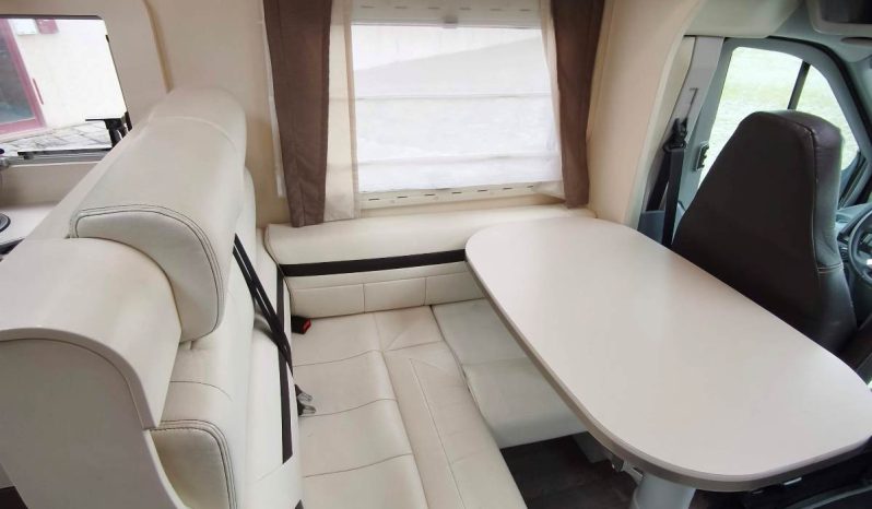 
								CHAUSSON MAGEO 377 GAMA ALTA CAMAS PARALELAS, POCOS KMS lleno									