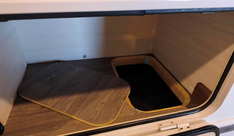 
								CHAUSSON MAGEO 377 GAMA ALTA CAMAS PARALELAS, POCOS KMS lleno									