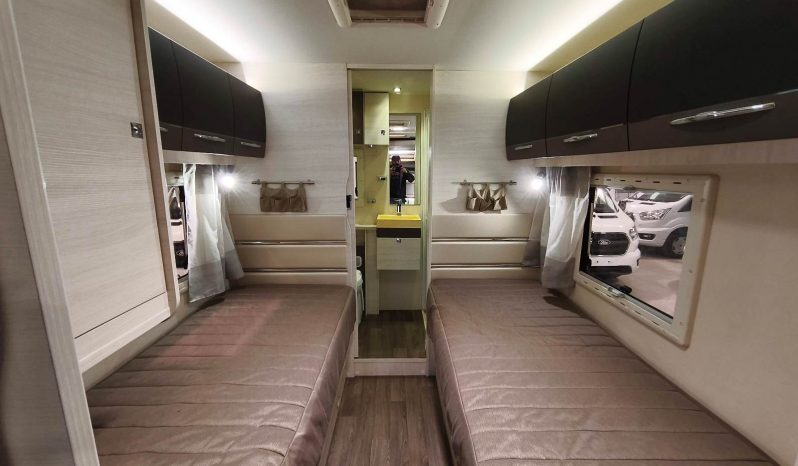 
								CHAUSSON MAGEO 377 GAMA ALTA CAMAS PARALELAS, POCOS KMS lleno									