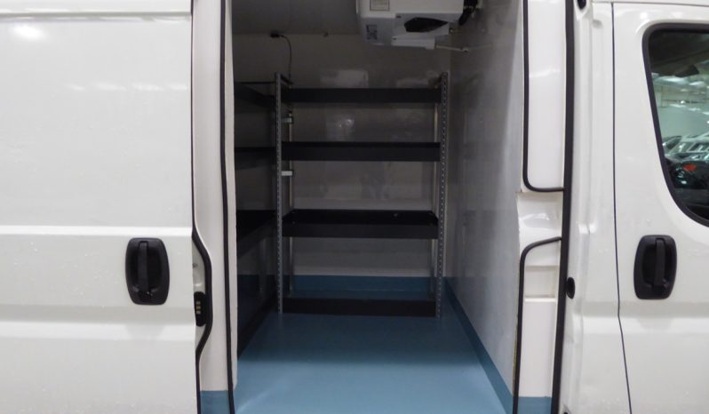 
								Peugeot Boxer 130CV frigorifico 33L2H2 lleno									