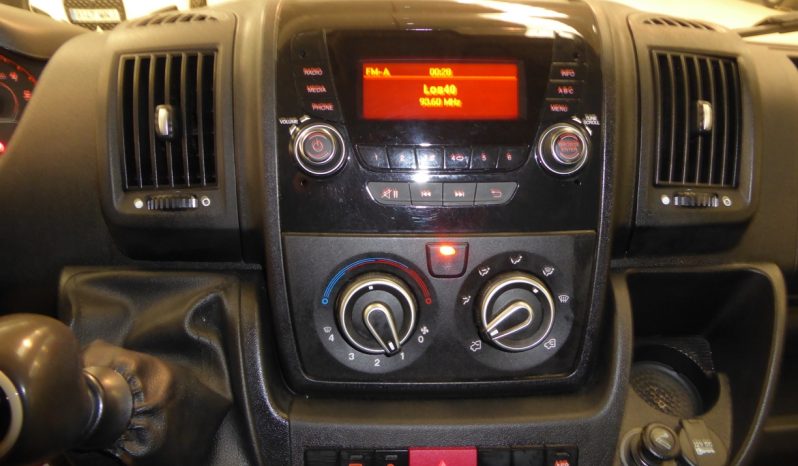 
								Peugeot Boxer 130CV frigorifico 33L2H2 lleno									