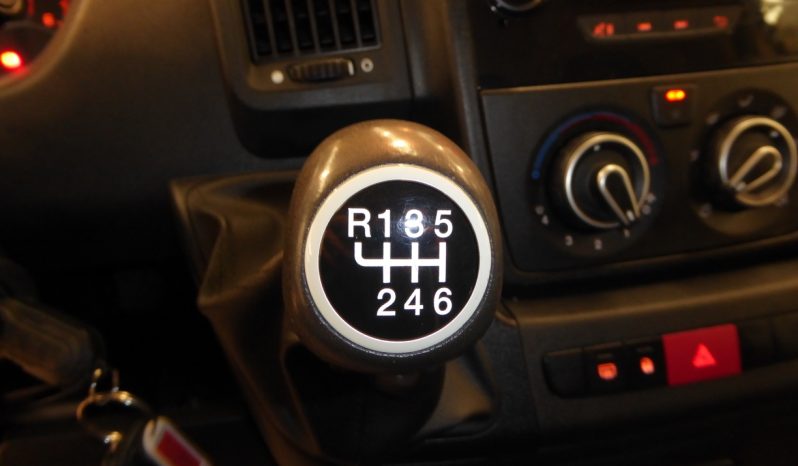 
								Peugeot Boxer 130CV frigorifico 33L2H2 lleno									