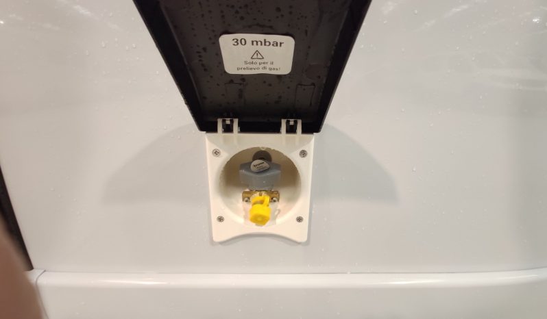 
								C.I. HORON 85xt Nueva, 165 CVS CAMBIO AUT. CAMAS GEMELAS + A.A. 12 VOLTS. lleno									