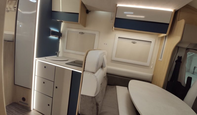 
								C.I. HORON 85xt Nueva, 165 CVS CAMBIO AUT. CAMAS GEMELAS + A.A. 12 VOLTS. lleno									