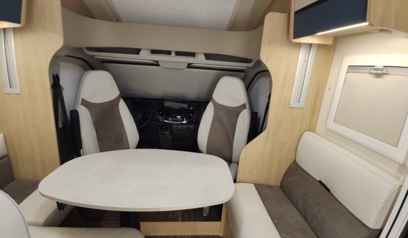 
								C.I. HORON 85xt Nueva, 165 CVS CAMBIO AUT. CAMAS GEMELAS + A.A. 12 VOLTS. lleno									