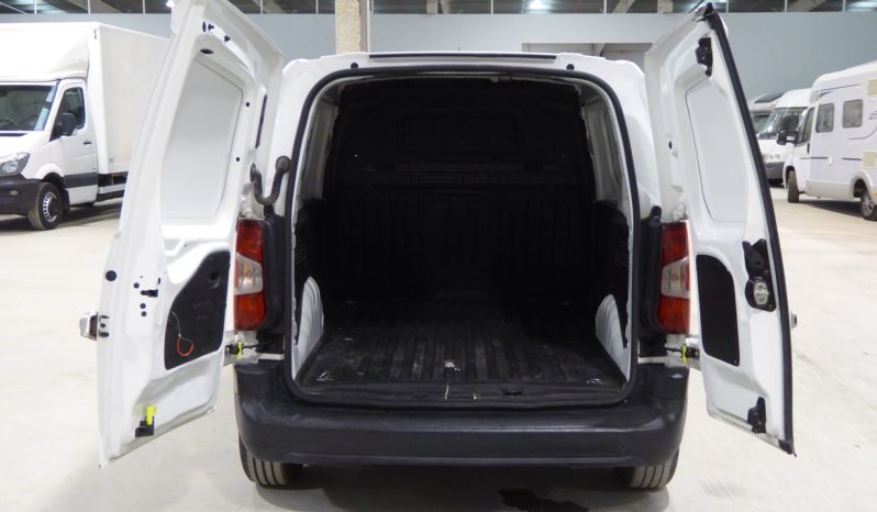 
								CITROEN BERLINGO Talla M BlueHDi 100 CV CONTROL lleno									