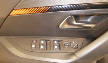 
									Peugeot 2008 Active 100 CV gasolina lleno								