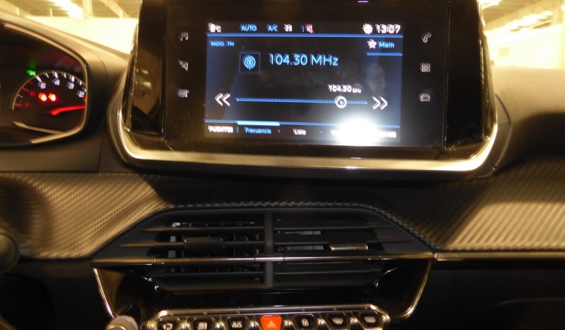 
								Peugeot 2008 Active 100 CV gasolina lleno									