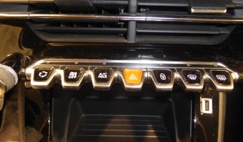 
									Peugeot 2008 Active 100 CV gasolina lleno								