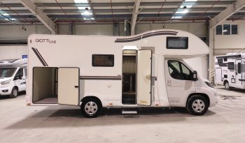 
									Giottiline SIENA 440 6 plazas lleno								