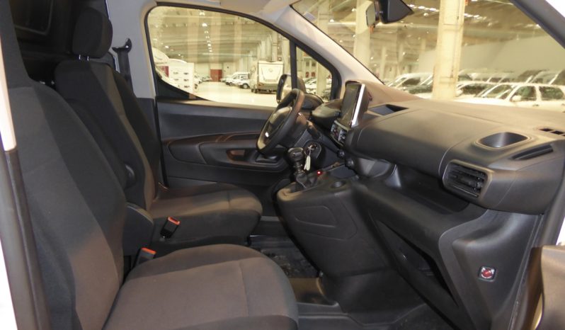 
								PEUGEOT PARTNER 110CV L1H1 FURGON GASOLINA lleno									