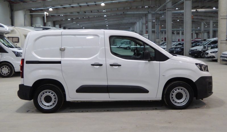 
								PEUGEOT PARTNER 110CV L1H1 FURGON GASOLINA lleno									