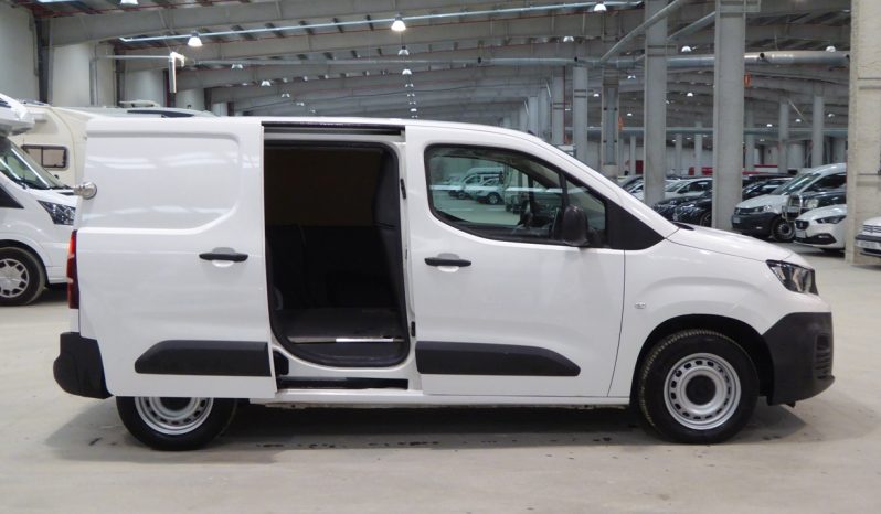 
								PEUGEOT PARTNER 110CV L1H1 FURGON GASOLINA lleno									