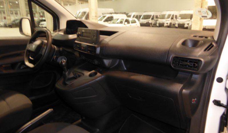 
								PEUGEOT Partner BlueHDi 100 CV lleno									