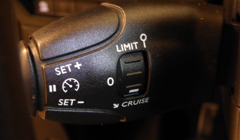 
								PEUGEOT Partner BlueHDi 100 CV lleno									