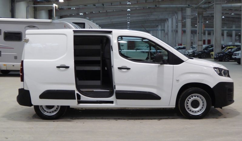 
								PEUGEOT Partner BlueHDi 100 CV lleno									