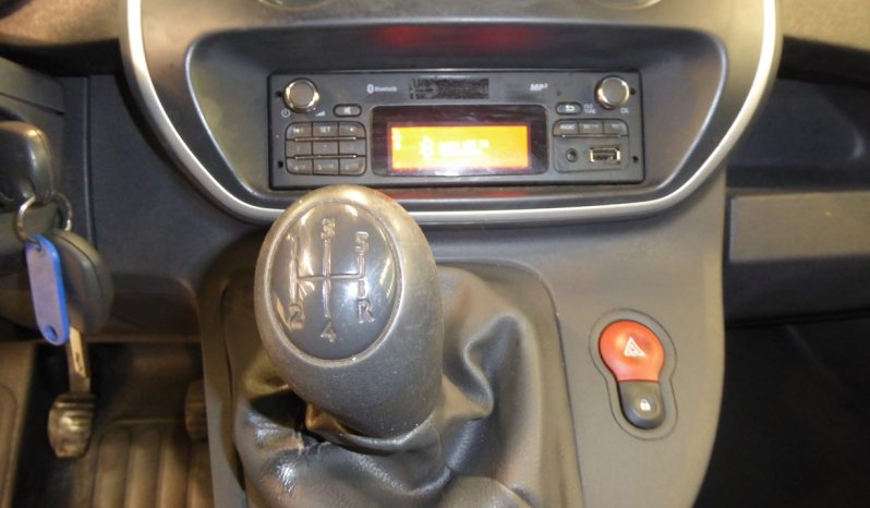 
								RENAULT Kangoo Furgon Profesional dCi 55kW 75CV Euro 6 lleno									