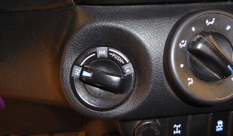 
								Toyota Hilux 2.4 D4D Cabina Doble GX lleno									