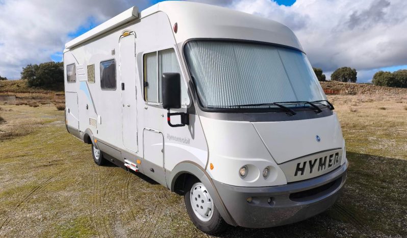 
								HYMER CLASE B, INTEGRAL, 145 CVS, 4 P. CAMA TRANSVERSAL + GARAJE XXL lleno									