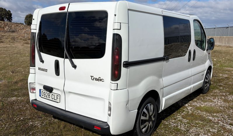 
								RENAULT TRAFIC 1.9 DCI 100 CVS CAMPERIZADA lleno									
