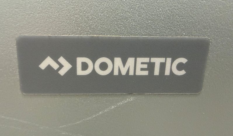 
								RENAULT TRAFIC 1.9 DCI 100 CVS CAMPERIZADA lleno									