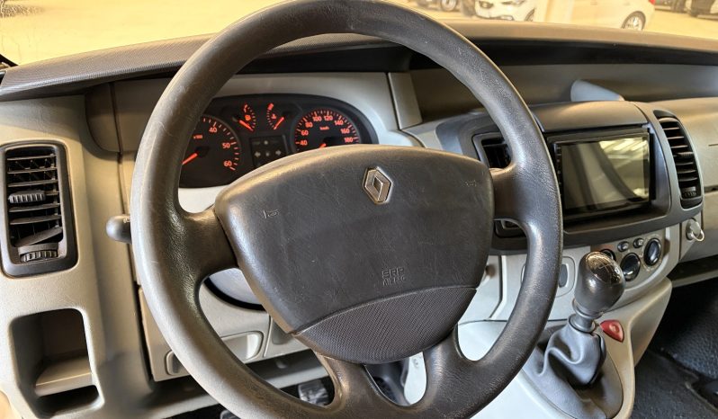 
								RENAULT TRAFIC 1.9 DCI 100 CVS CAMPERIZADA lleno									