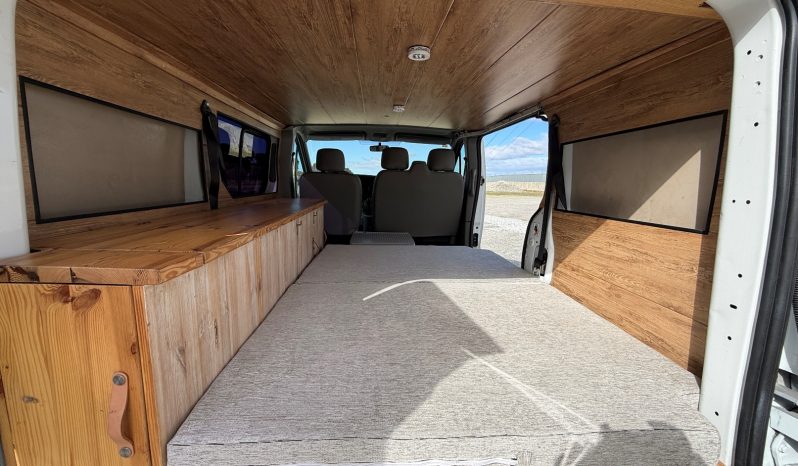 
								RENAULT TRAFIC 1.9 DCI 100 CVS CAMPERIZADA lleno									