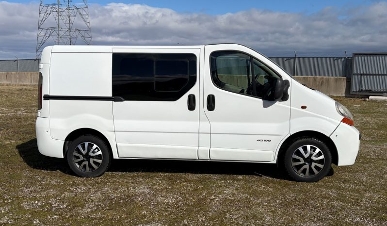 
								RENAULT TRAFIC 1.9 DCI 100 CVS CAMPERIZADA lleno									
