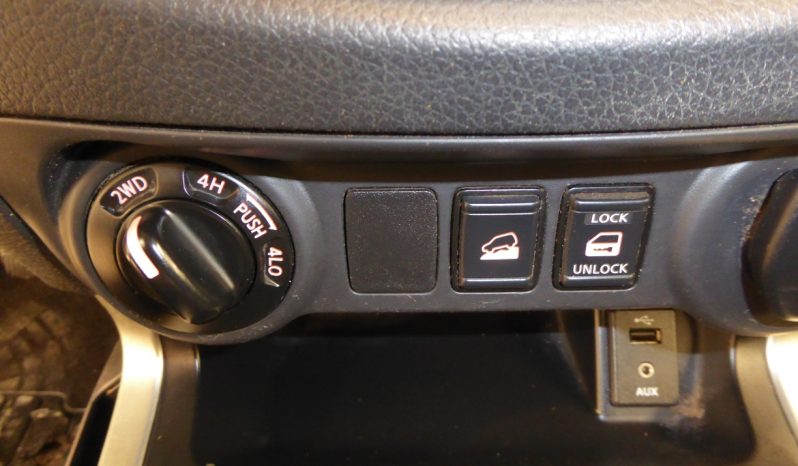 
								Nissan Navara 2.3 dCi 160CV Visia D.Cabina 4X4 lleno									