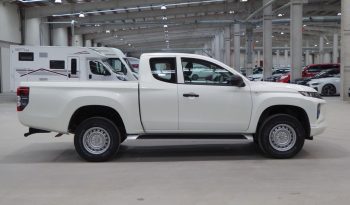 
									Mitsubishi L-200 CC 220 DID MPro lleno								