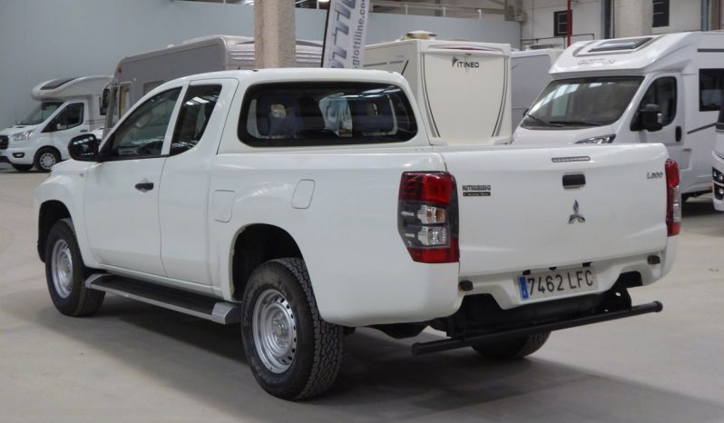 Mitsubishi L-200 CC 220 DID MPro