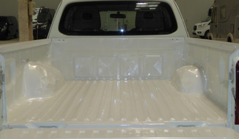 
								Mitsubishi L-200 CC 220 DID MPro lleno									