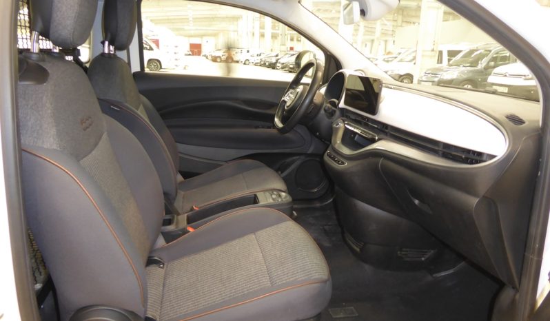 
								FIAT 500 Icon Hb 320km 118CV van 2 plazas lleno									