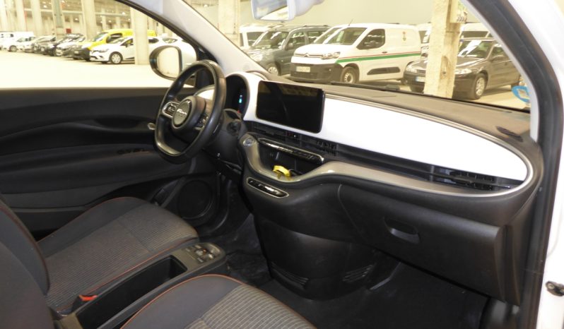 
								FIAT 500 Icon Hb 320km 118CV van 2 plazas lleno									