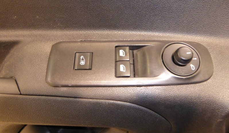 
								CITROEN BERLINGO Talla XL BlueHDi 100 CV CONTROL lleno									