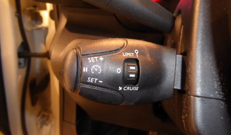 
								CITROEN BERLINGO Talla M BlueHDi 100 CV CONTROL lleno									