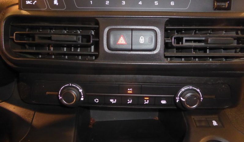 
								CITROEN BERLINGO Talla M BlueHDi 100 CV CONTROL lleno									