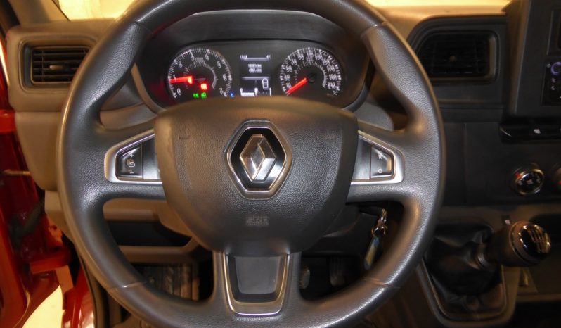 
								RENAULT Master Furgon L3H3 3500 Bl dCi 135CV lleno									