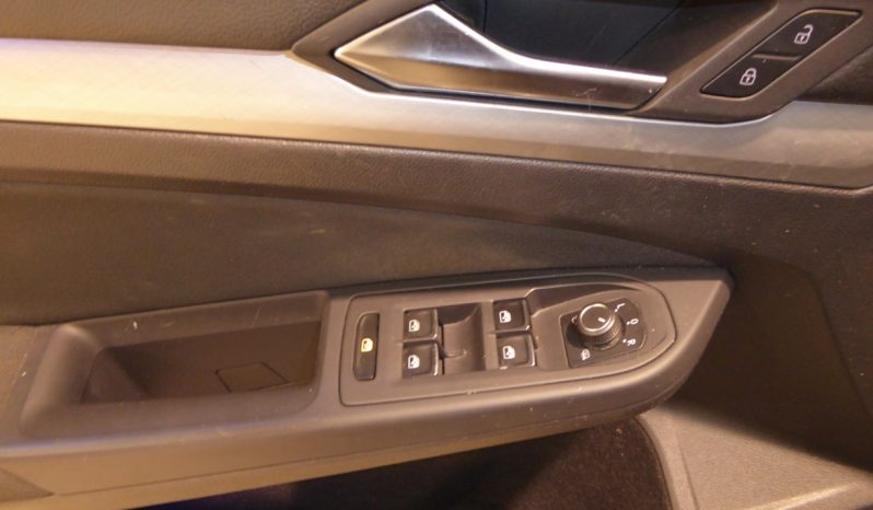 
								VOLKSWAGEN Golf 2.0 TDI 85kW 115CV lleno									